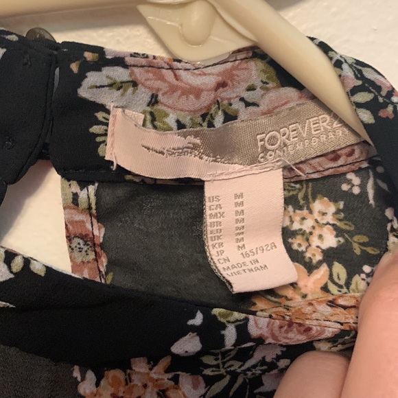 Forever 21 sheer floral top - Picture 4 of 8
